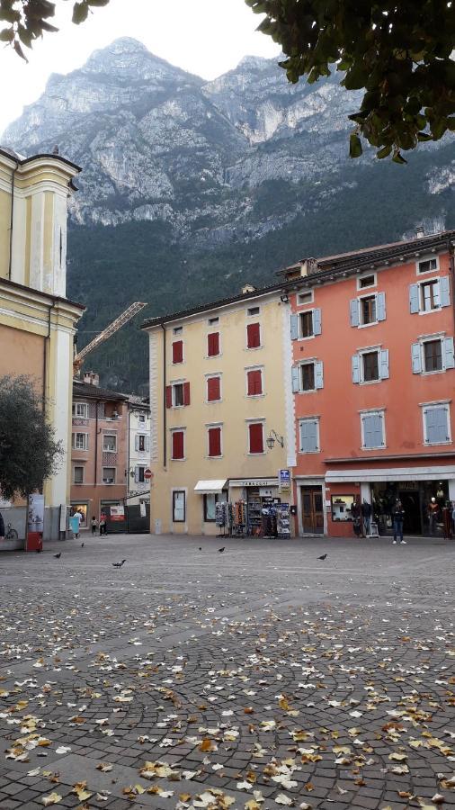 Appartamento Centro Storico Riva del Garda Bagian luar foto